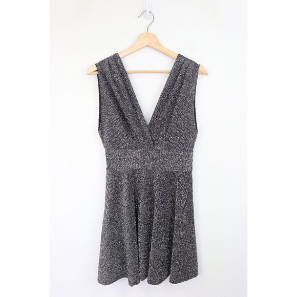 NWT Fraiche by J Metallic Shimmer Deep V-Neck Fit & Flare Minidress Silver Black - Picture 3 of 8